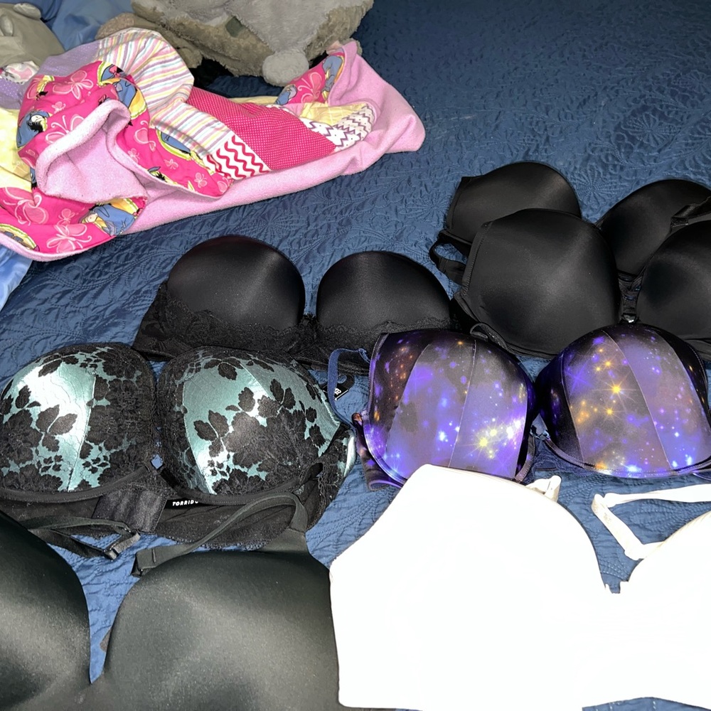 7 Torrid and Lane Bryant bras 42DD